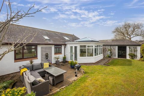Mapledene Close, Stoke Gabriel, Totnes 3 bed bungalow for sale