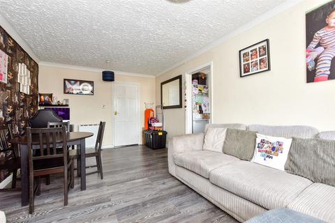 Quantock Drive, Ashford, Kent 2 bed apartment for sale