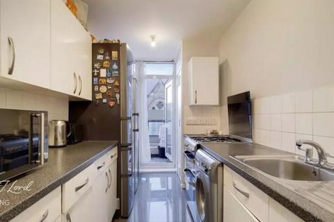 Farthing Fields, London 2 bed flat for sale