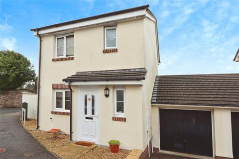 3 bedroom link detached house for sale