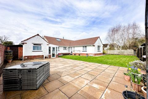 4 bedroom detached bungalow for sale