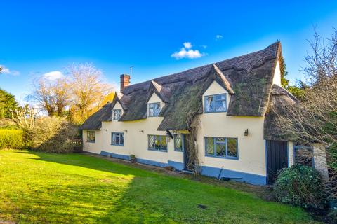 The Broadway, Great Dunmow 3 bed cottage for sale