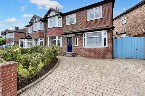 Davenham Road, Sale 3 bed semi