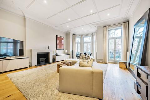 Barkston Gardens, South Kensington... 2 bed flat for sale