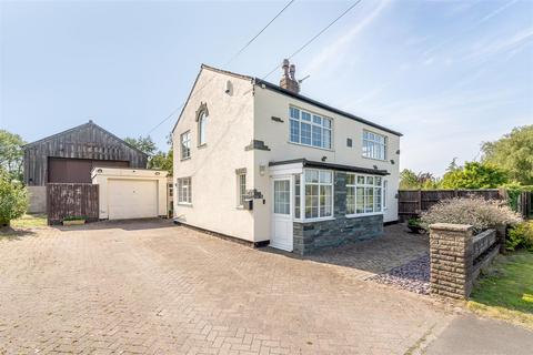 Black Moss Lane, Ormskirk L40 4 bed detached house for sale