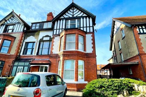 Caroline Road, Llandudno 3 bed flat for sale