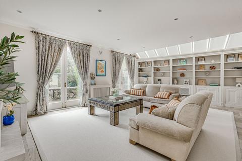 Hestercombe Avenue, Fulham, London 4 bed end of terrace house for sale