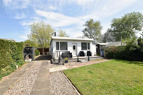 Anthonys Bank Road, Humberston... 2 bed bungalow for sale