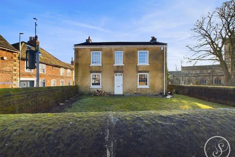 Selby Road, Leeds 3 bed detached house for sale
