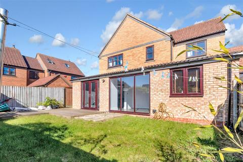 Gainsborough Close, Grange Farm 4 bed detached house for sale