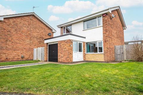 Marlow Road, Gainsborough... 3 bed detached house for sale