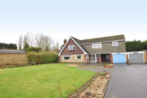 Brigsley Road, Ashby Cum Fenby DN37 5 bed link detached house for sale