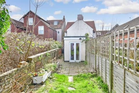 West Street, Havant, Hampshire 2 bed semi