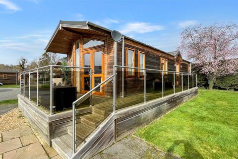 Chargers Paddock, Marlow SL7 2 bed log cabin for sale