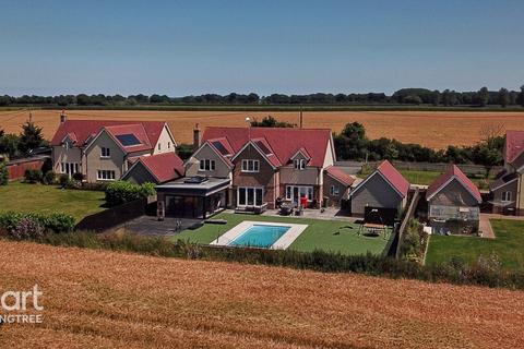 Clacton Road, Horsley Cross... 4 bed detached house for sale