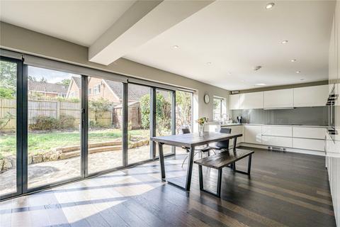 The Maples, Chertsey KT16 5 bed detached house for sale