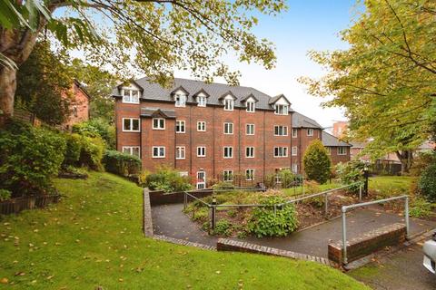 Clockhouse Road, Farnborough GU14 2 bed flat for sale