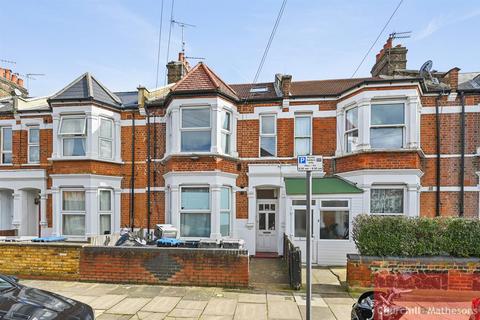 West Ella Road, London, NW10 3 bed flat for sale