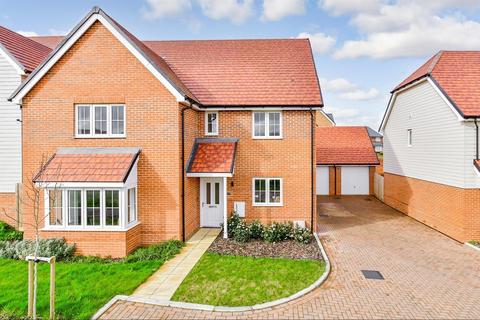 Seladine Gardens, Coxheath... 5 bed detached house for sale