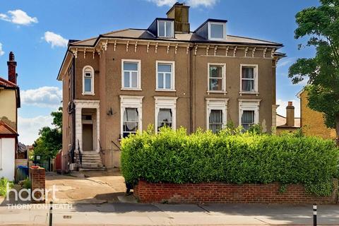 London Road, Thornton Heath 2 bed flat for sale