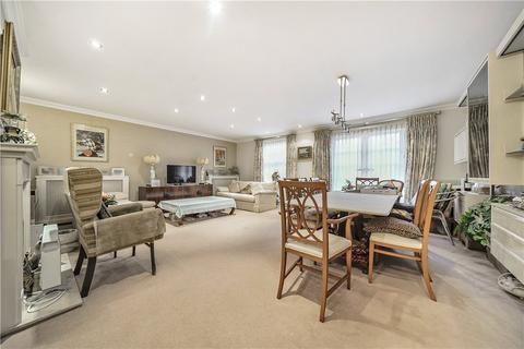 Park Lane, Stanmore, Middlesex 2 bed apartment for sale