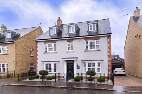 6 bedroom detached house for sale