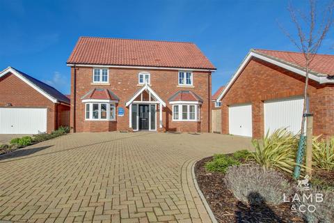 4 bedroom detached house for sale