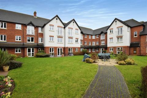 Rowleys Court, Sandhurst Street... 1 bed apartment for sale