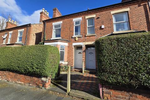 Lace Street, Dunkirk, NG7 2JG 4 bed semi