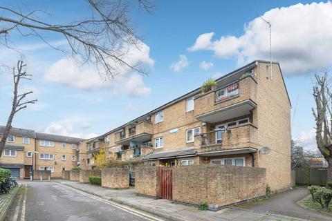 Montague Square, Peckham, London, SE15 1 bed flat for sale