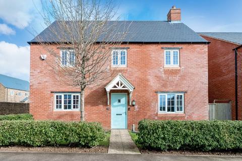 Parsons Piece, Banbury 4 bed detached house for sale