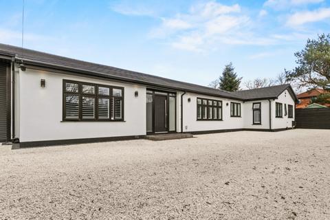Norlands Lane, Liverpool, L35 4 bed detached bungalow for sale