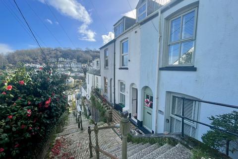 10 Chapel Ground, West Looe PL13 2 bed cottage for sale