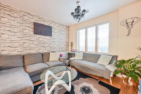 Drayton Green Road, Ealing, London, W13 2 bed flat for sale