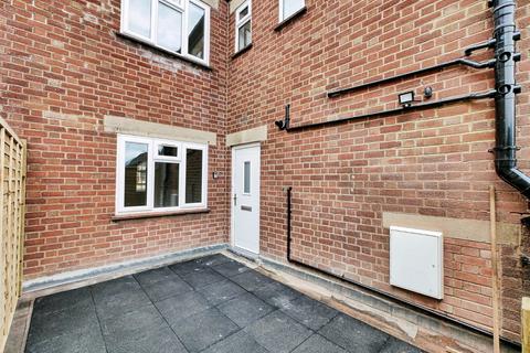 Cricklade Street, Cirencester... 2 bed apartment for sale