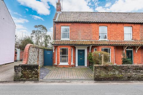 2 bedroom end of terrace house for sale