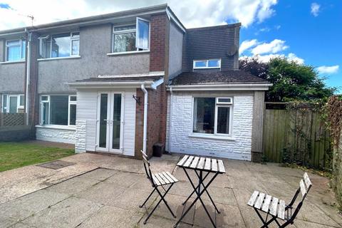 4 bedroom end of terrace house for sale