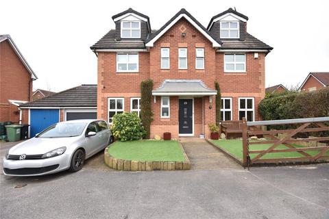 Yew Tree Lane, Leeds, West Yorkshire 5 bed detached house for sale