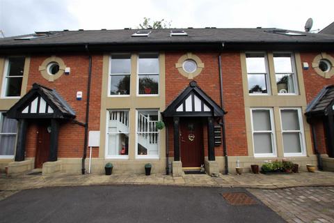 Stockmar Grange, Bolton BL1 2 bed duplex for sale