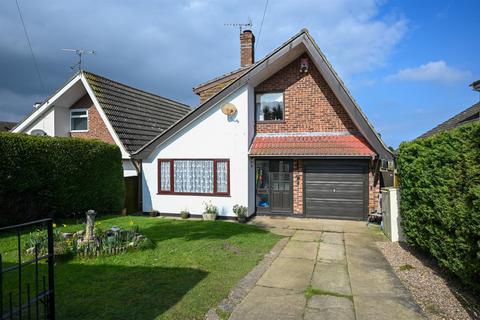 St. Georges Road, Belton 4 bed chalet for sale