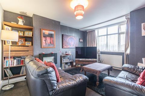 Woodham Lane, New Haw 2 bed maisonette for sale