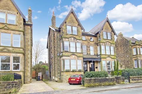 West Cliffe Mount, Harrogate 3 bed apartment for sale