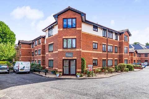 Albany Place, Egham TW20 2 bed flat for sale