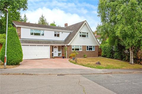 6 bedroom detached house for sale