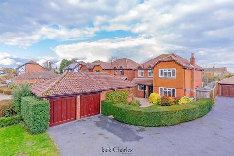Higham Gardens, Tonbridge 4 bed detached house for sale