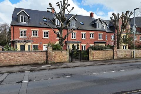 High Street, Tettenhall WV6 2 bed apartment for sale