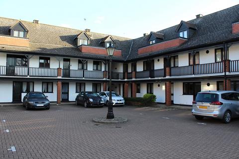 Pryors Court, Baldock, SG7 1 bed apartment for sale