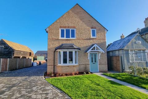 St Neots Road, Sandy, SG19 3 bed detached house for sale