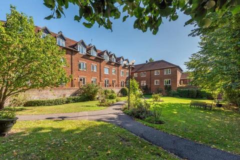 LEATHERHEAD 2 bed flat for sale