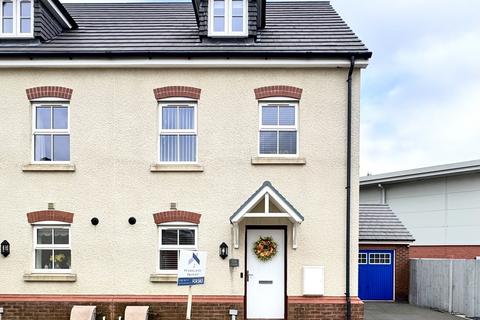 4 bedroom semi-detached house for sale